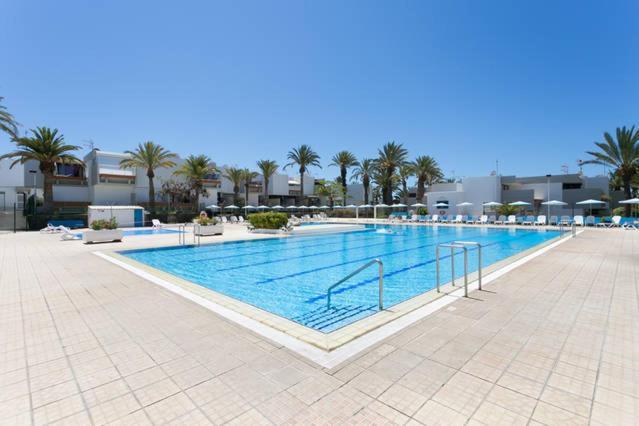 Family Comfortable Apartment Arona  Dış mekan fotoğraf