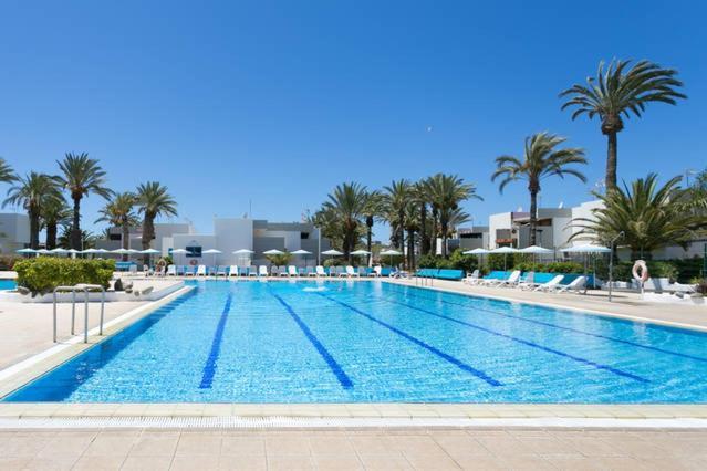 Family Comfortable Apartment Arona  Dış mekan fotoğraf